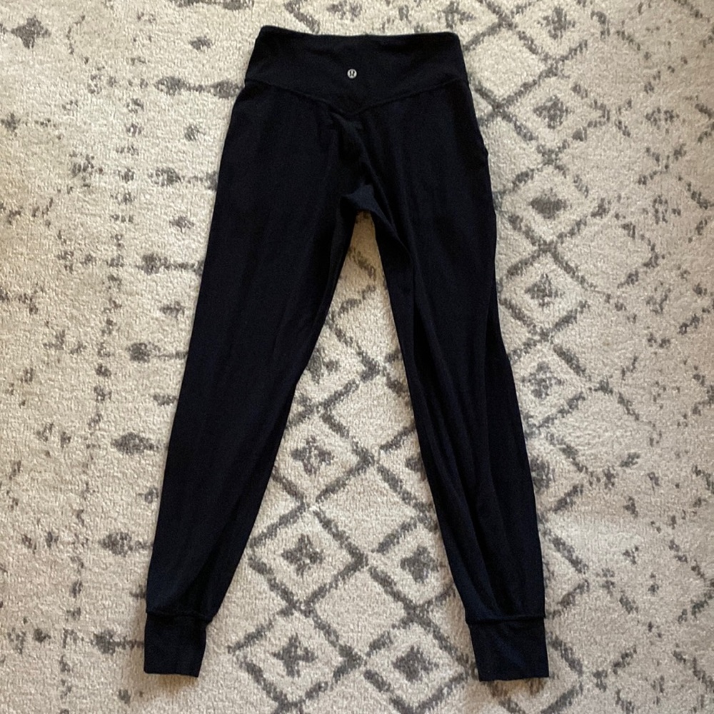 LULULEMON ALIGN JOGGERS 4